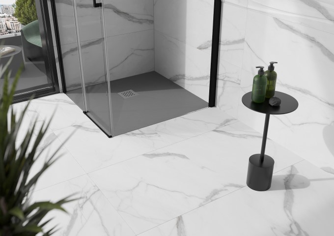 niski brodzik kwadratowy