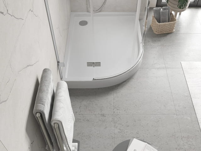 60x60 keraamiset laatat kylpyhuoneessa