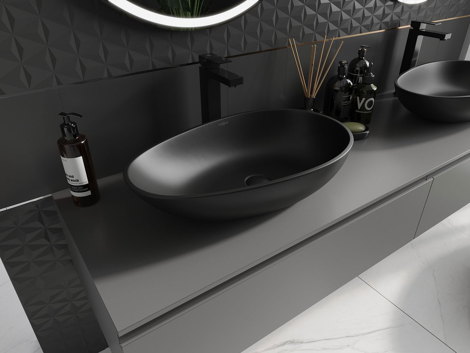 Tasolle asennettavan kylpyhuonekaapin sisustus