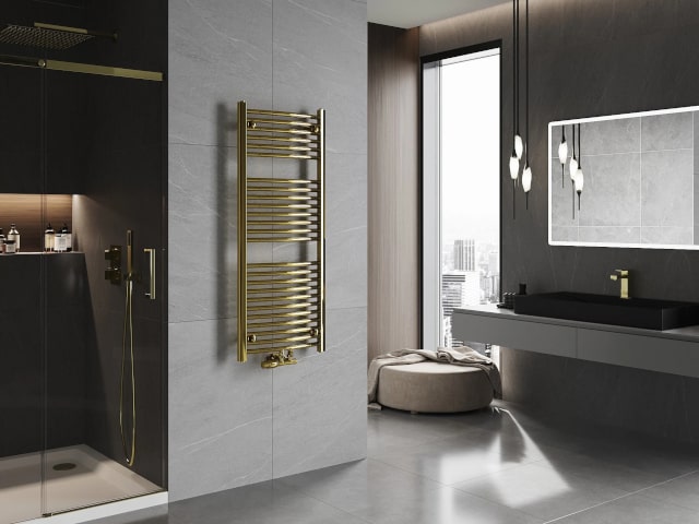 Lamput kylpyhuoneessa