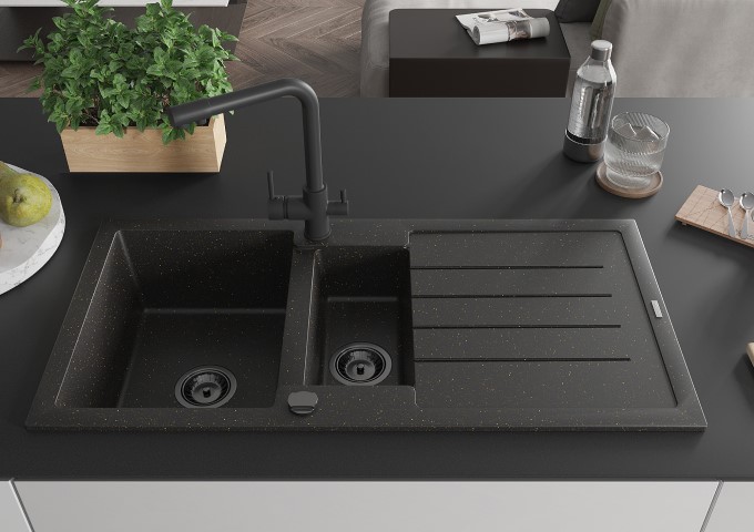 Mustat pystyt keittiöhanat