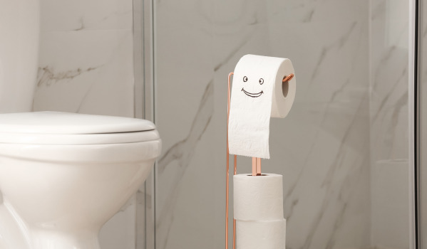 Ilman porauksia - invasiivinen wc-paperiteline