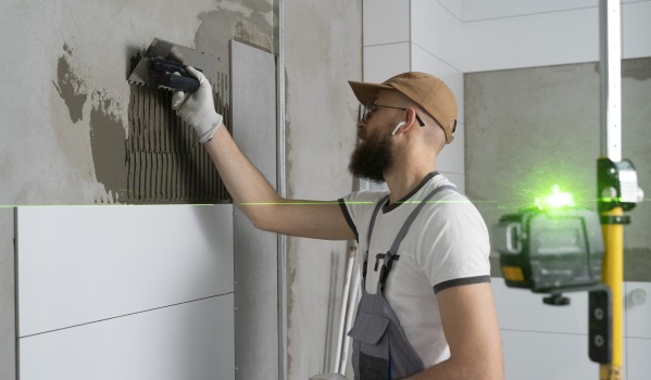 Kylpyhuoneremontti - kustannukset 2026. Mitä budjettiin on laskettava ja miten säästää oikeasti