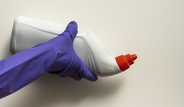 Kuinka puhdistaa seinäviemäri?