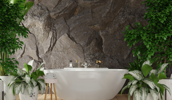 Vapaasti seisova kylpyamme tyylikkäässä kylpyhuoneessa