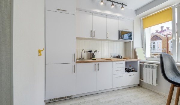 Pieni keittiöallas: valitsemme pienimmän ja kapeimman pesualtaan