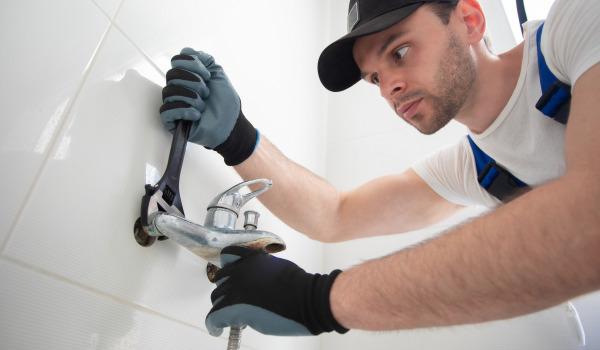 Kuinka asentaa suihkualusta?