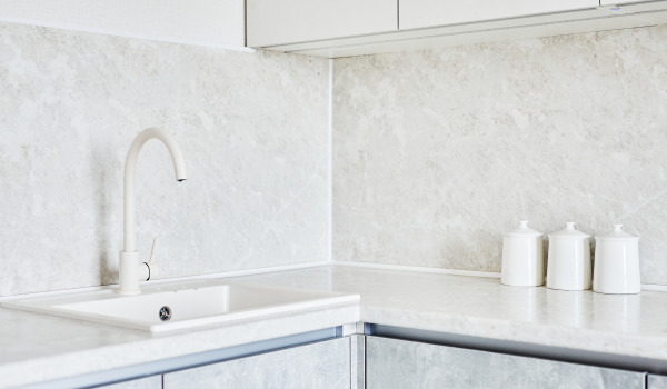 Komposiittiallas - kuinka pitää siitä huolta?