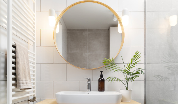 Kuinka valita täydellinen peili kylpyhuoneeseen?