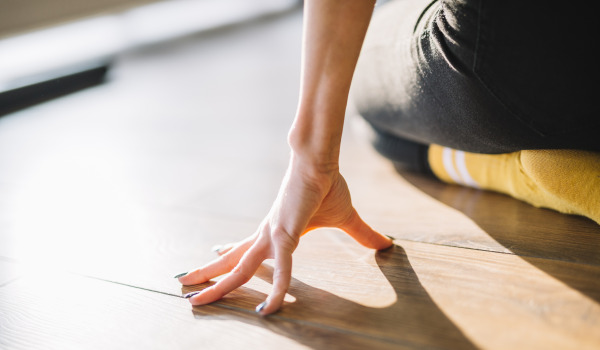 Itsevinylilattian asentaminen – mitä sinun tulee tietää?