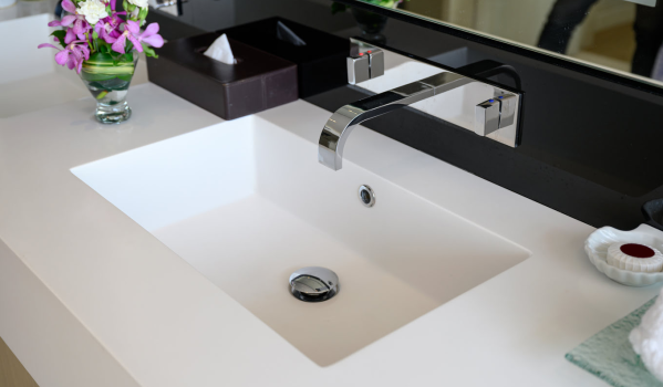 Viemäriputki altaalla ylivuodolla vai ilman?