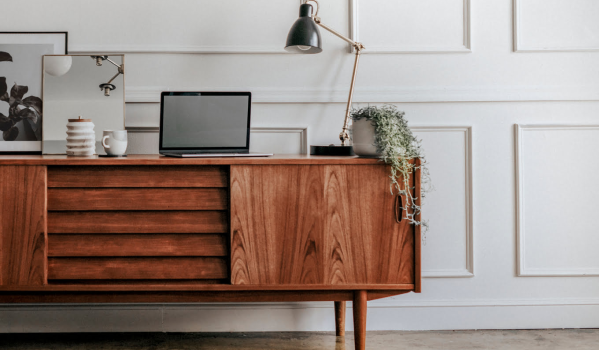 Kuinka valita lattian väri huonekaluihin ja muuhun?